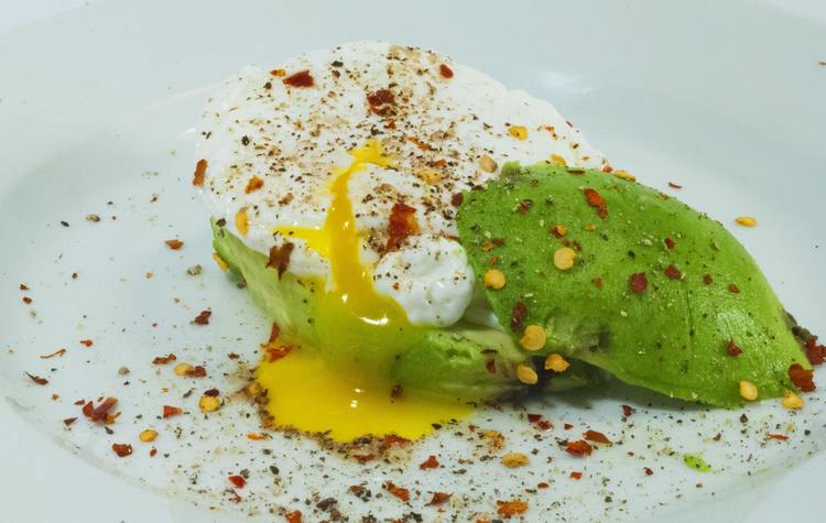 Poached Eggs with Avocado and Chili Peppers - Poached Egg Recipe