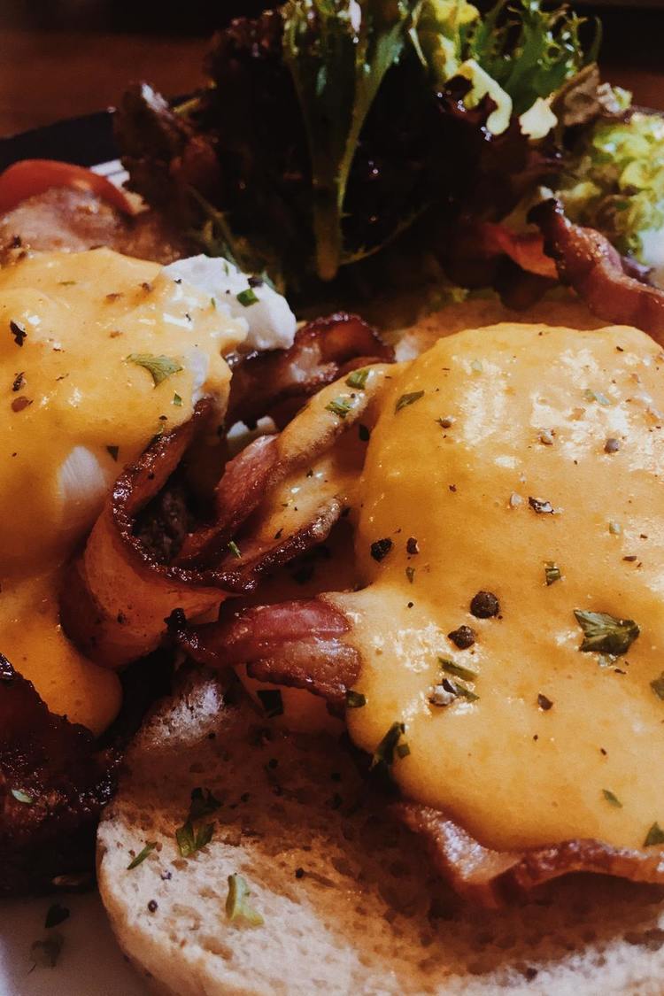 Bacon and Poached Eggs Recipe