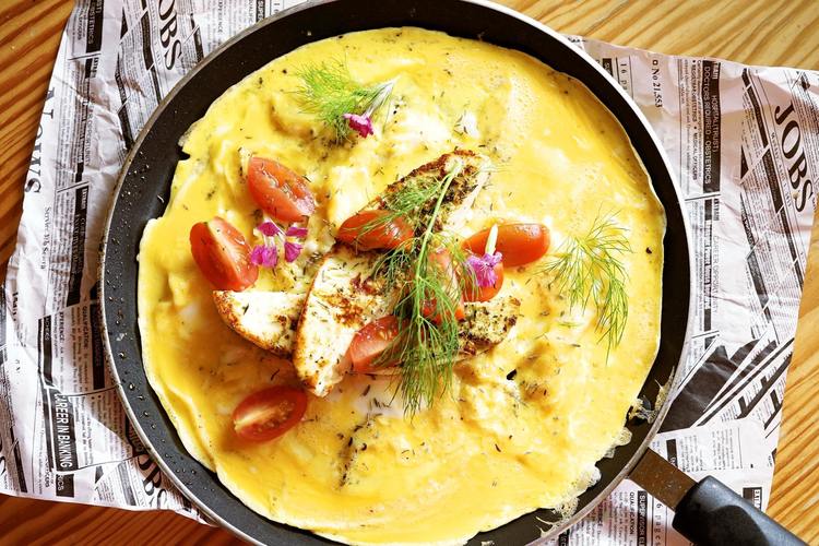 Tomato and Cheese Omelette Recipe