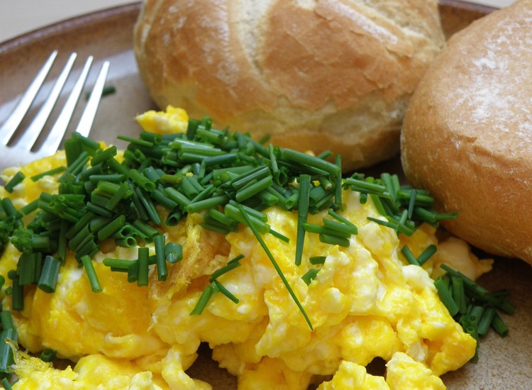 Scrambled Eggs with Chives - Egg Recipe