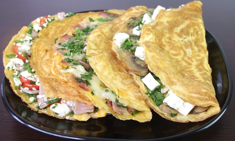 Taco Omelette with Ham, Cheese and Tomato